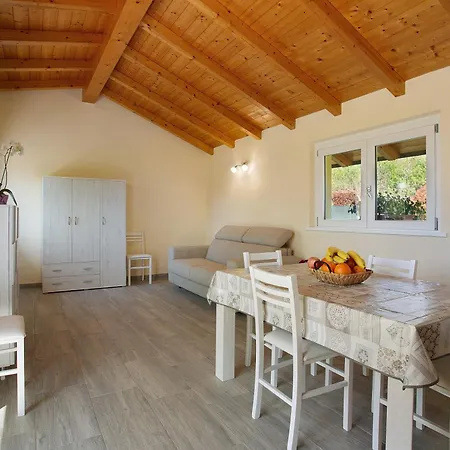 Casina Bianca 펜션 *