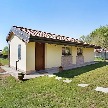 Casina Bianca Lurate Caccivio
