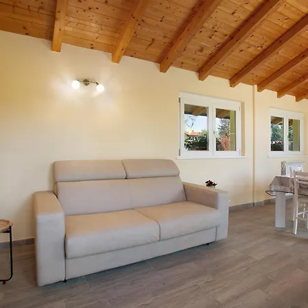 Casina Bianca * Lurate Caccivio